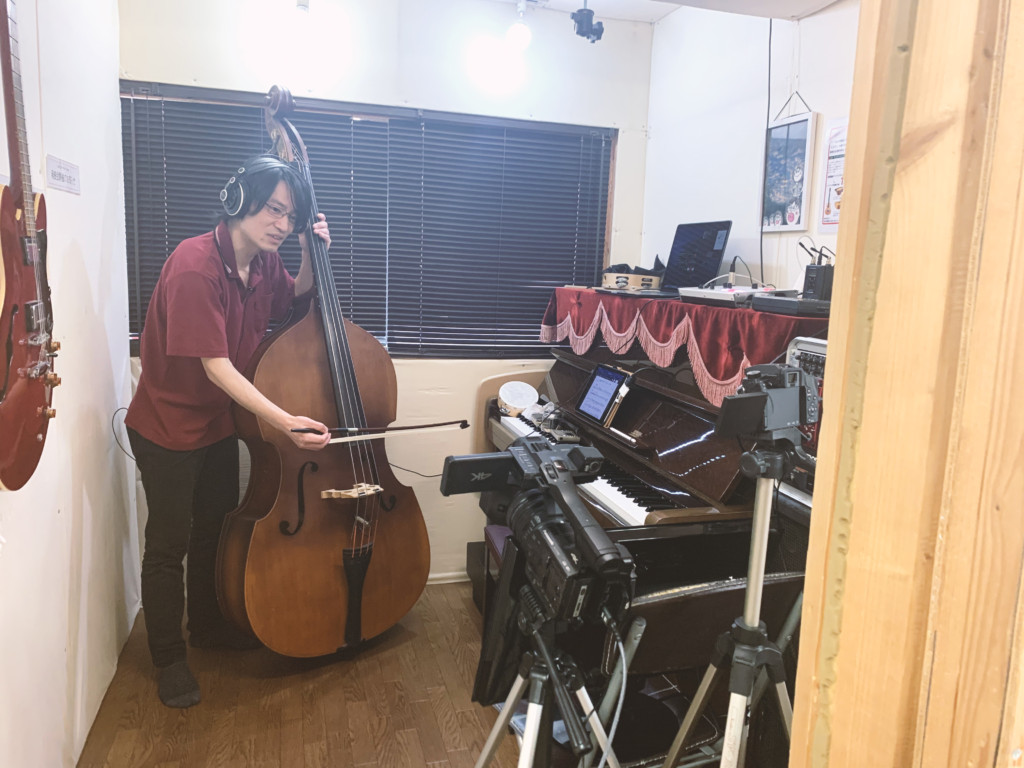 コントラバスのオンラインレッスン